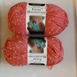 Flecks Mouchetures 
Color:salmon
Size:6.53oz